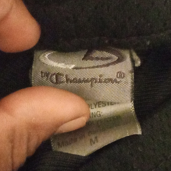 Authentic Champion Men's Cotton Shorts with Pockets/ 9 inches Inseam - Picture 2 of 3